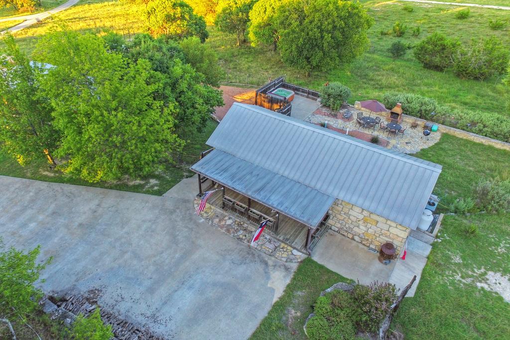A Barn At The Quarry Bed & Breakfast Fredericksburg Bagian luar foto